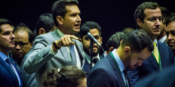 Gilson Marques renuncia a auxílio-moradia e outros benefícios da Câmara dos Deputados