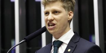 Marcel van Hattem faz discurso histórico na Câmara dos Deputados