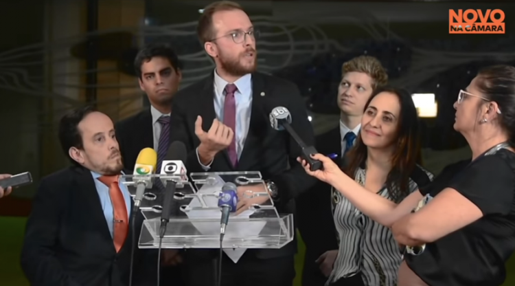 Bancada do NOVO propõe duas emendas à Nova Previdência para garantir mais liberdade e menos privilégios Bancada do NOVO propõe duas emendas à Nova Previdência para garantir mais liberdade e menos privilégios