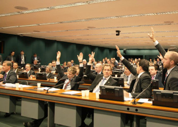 NOVO vota para impedir aumento do Fundo Eleitoral na Comissão Mista de Orçamento