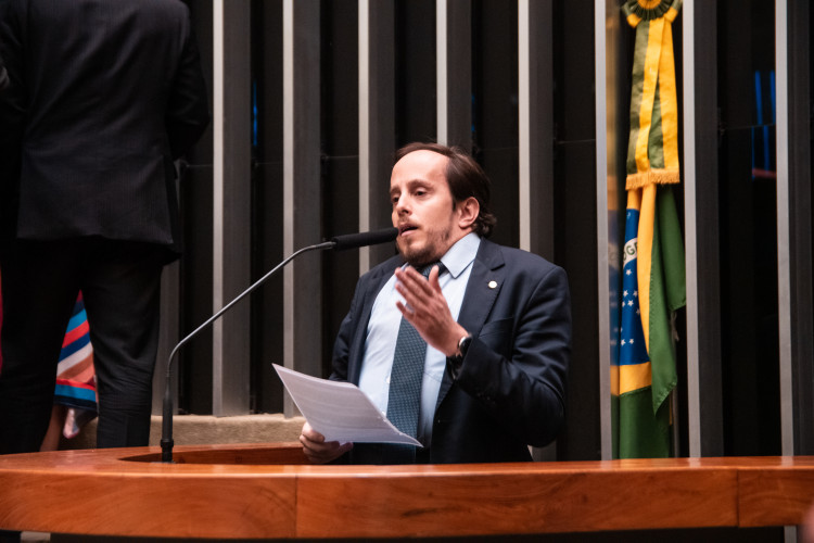 NOVO dá parecer favorável à proposta que deve gerar economia de R$ 400 mil ao ano NOVO dá parecer favorável à proposta que deve gerar economia de R$ 400 mil ao ano