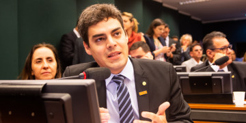 NOVO avalia que reestruturação de carreira de militares compromete ajuste fiscal e apresenta recurso