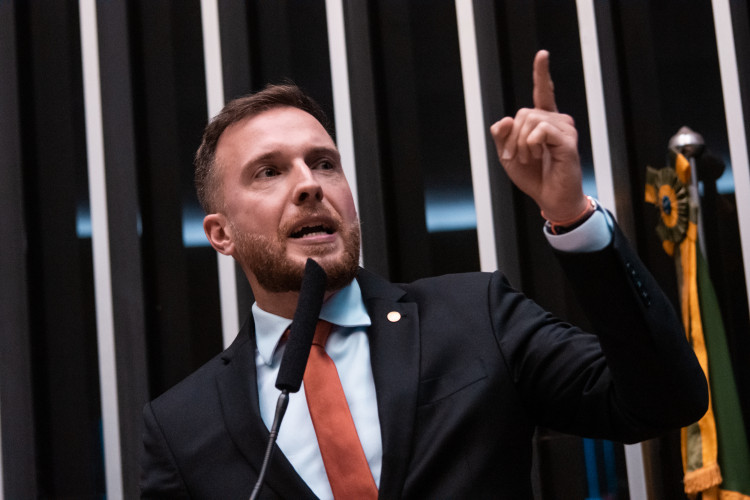 Coronavírus: Novo propõe que trabalhadores possam sacar FGTS Coronavírus: Novo propõe que trabalhadores possam sacar FGTS