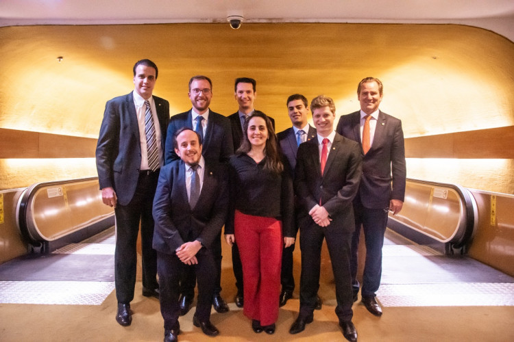 NOVO torna auxílio para estados e municípios mais justo e transparente NOVO torna auxílio para estados e municípios mais justo e transparente