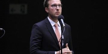 Medida garante acessibilidade a pessoas com deficiência em salas de cinema