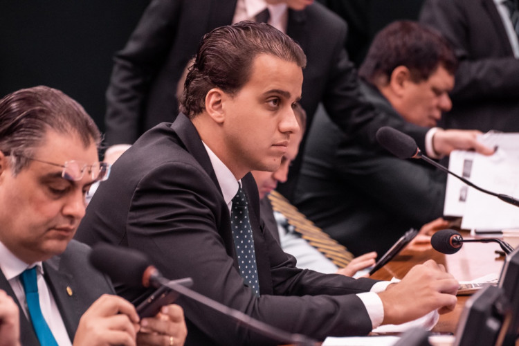 NOVO é favorável a projeto que facilita doação de alimentos e combate o desperdício