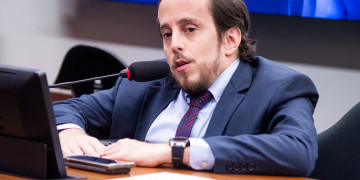 Projeto de Paulo Ganime estabelece regime de concessão para área do pré-sal e elimina direito de preferência da Petrobras