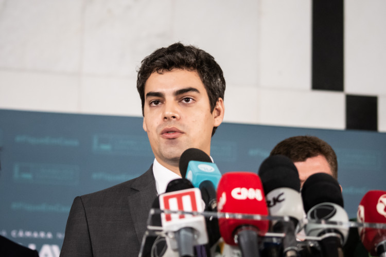 Câmara aprova regulamentação do Fundeb com apoio do NOVO Câmara aprova regulamentação do Fundeb com apoio do NOVO