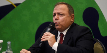 Parlamentares do NOVO pedem convocação de Pazuello para esclarecer atuação do governo na pandemia