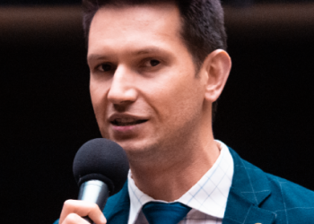 NOVO avalia que reestruturação de carreira de militares compromete ajuste fiscal e apresenta recurso