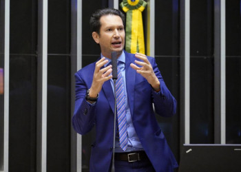 Com apoio da bancada do NOVO, Câmara amplia autorização para compra de vacina pelo setor privado