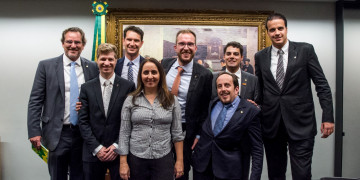 Bancada do NOVO cobra esclarecimentos da Economia e da AGU quanto a portaria que permite salários acima do teto constitucional