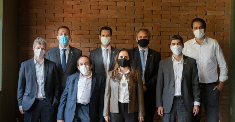 Câmara aprova, com apoio da bancada do NOVO, MP do Ambiente de Negócios Câmara aprova, com apoio da bancada do NOVO, MP do Ambiente de Negócios