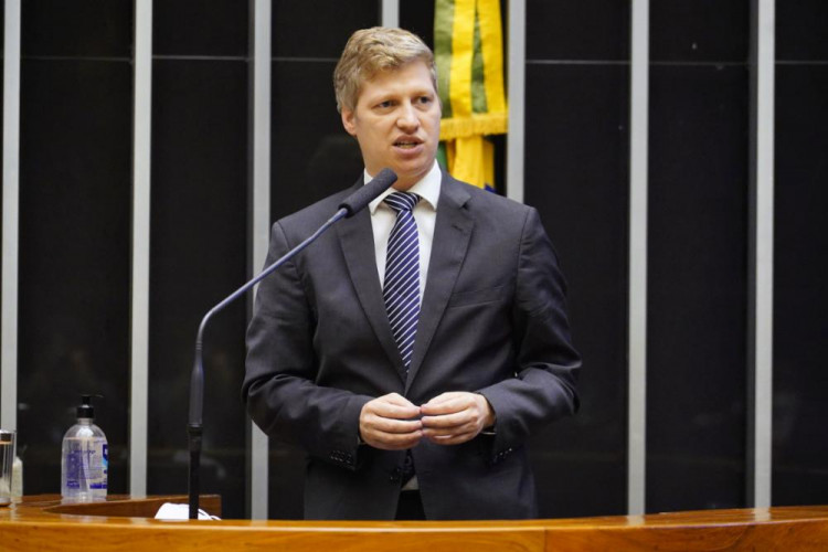 Bancada do NOVO atua para evitar desmonte no combate à corrupção Bancada do NOVO atua para evitar desmonte no combate à corrupção