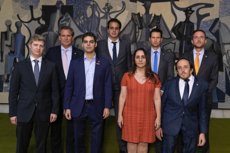 Deputados do NOVO já haviam cobrado Ministério da Saúde sobre compra da Covaxin Deputados do NOVO já haviam cobrado Ministério da Saúde sobre compra da Covaxin