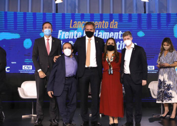 Lançada a Frente Parlamentar Pelo Brasil Competitivo, presidida por Alexis Fonteyne