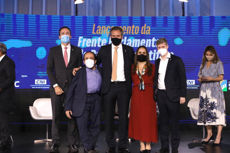 Lançada a Frente Parlamentar Pelo Brasil Competitivo, presidida por Alexis Fonteyne