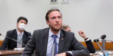 Vinicius Poit defende abertura de mercado e menos burocracia na mobilidade urbana