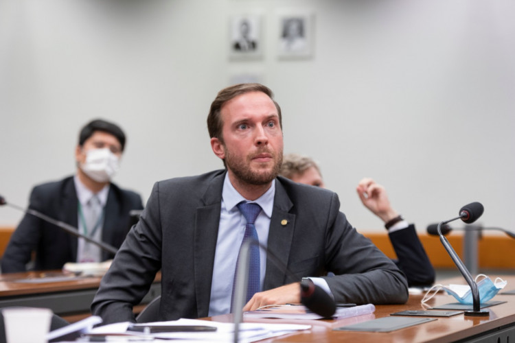 Vinicius Poit defende abertura de mercado e menos burocracia na mobilidade urbana Vinicius Poit defende abertura de mercado e menos burocracia na mobilidade urbana