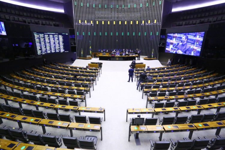 Câmara cassa mandato de Flordelis Câmara cassa mandato de Flordelis