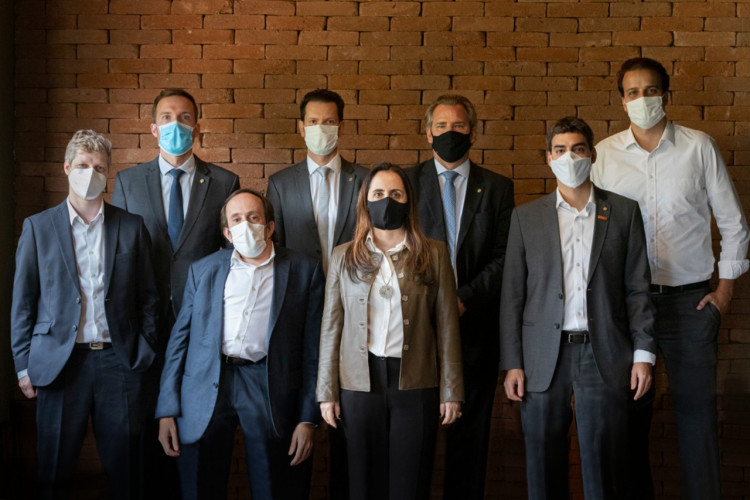 Bancada do NOVO quer suspender decreto que aumenta alíquota do IOF Bancada do NOVO quer suspender decreto que aumenta alíquota do IOF