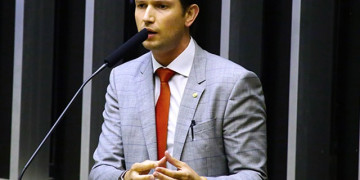 À frente da CCJ da Câmara, bolsonarista Bia Kicis prioriza projetos para limitar atuação do Supremo