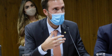 Deputados pedem ao TCU parecer sobre Orçamento de 2021, que pode paralisar governo