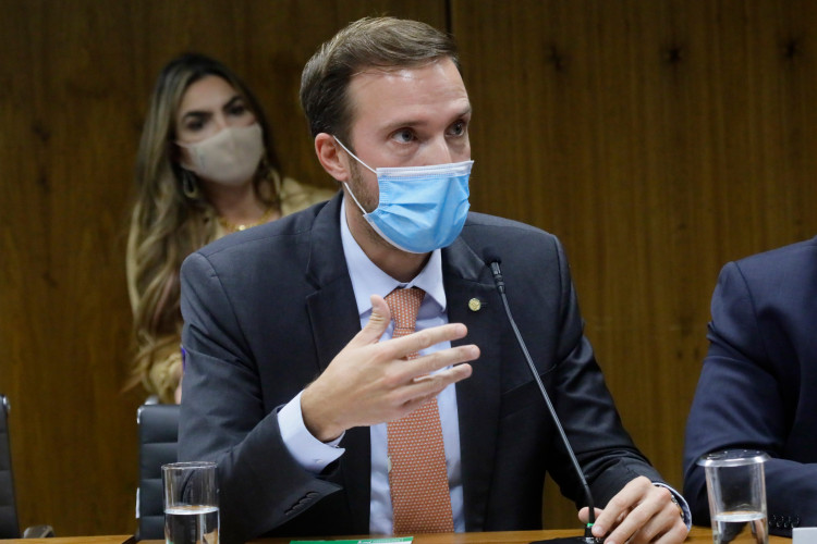 Deputados pedem ao TCU parecer sobre Orçamento de 2021, que pode paralisar governo Deputados pedem ao TCU parecer sobre Orçamento de 2021, que pode paralisar governo