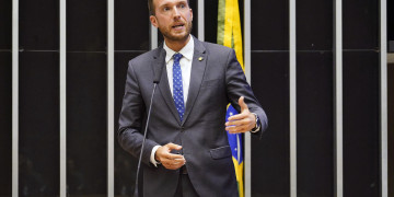Deputados tentam evitar enxugamento da PEC