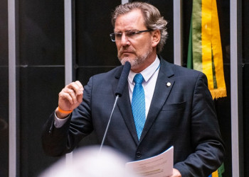 Guedes expõe insatisfação com IR e governo procura oposição para costurar novo texto