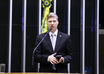 Van Hattem defende que Marinho seja ouvido e que convite a Guedes seja refeito