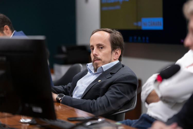 "A gente espera que os outros partidos entendam que o Brasil não pode esperar mais" “A gente espera que os outros partidos entendam que o Brasil não pode esperar mais”