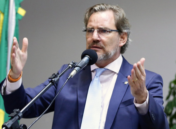 Deputado propõe gradualismo para implantar imposto Deputado propõe gradualismo para implantar imposto