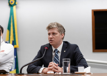 Líder do Novo, Marcel Van Hattem, é convidado para relatar reforma