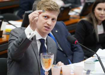 Maia tenta consenso para encaminhar reforma tributária na Câmara