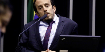 “Por mim, não haveria recesso em julho”, diz deputado do Novo