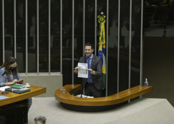 Câmara aprova em 1º turno texto principal da nova PEC dos Precatórios