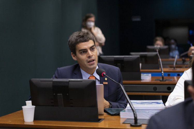 Câmara aprova projeto que atualiza regras do Fundeb, mas ainda deixa pendências para 2023 Câmara aprova projeto que atualiza regras do Fundeb, mas ainda deixa pendências para 2023