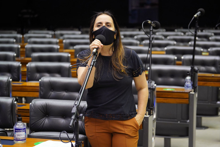 Comissão ignora STF e mantém R$ 16,2 bi em emendas de relator para 2022 Comissão ignora STF e mantém R$ 16,2 bi em emendas de relator para 2022