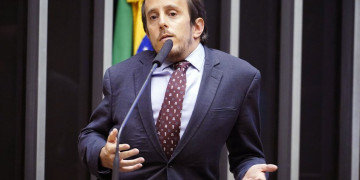 Exclusivo: líder do Novo diz que deputados chegam a exigir de prefeitos até 15% do valor de emendas