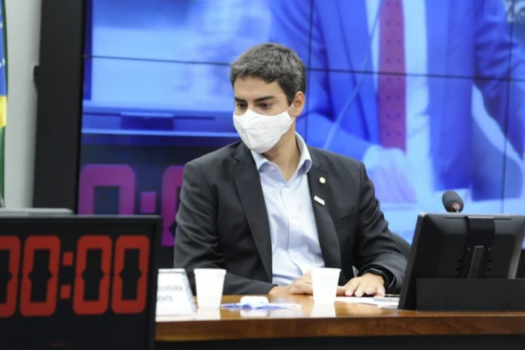 Parlamentares e grupo de empresários ainda sonham com reformas em 2022 Parlamentares e grupo de empresários ainda sonham com reformas em 2022