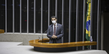 Câmara libera mais gastos de governos com publicidade em ano eleitoral