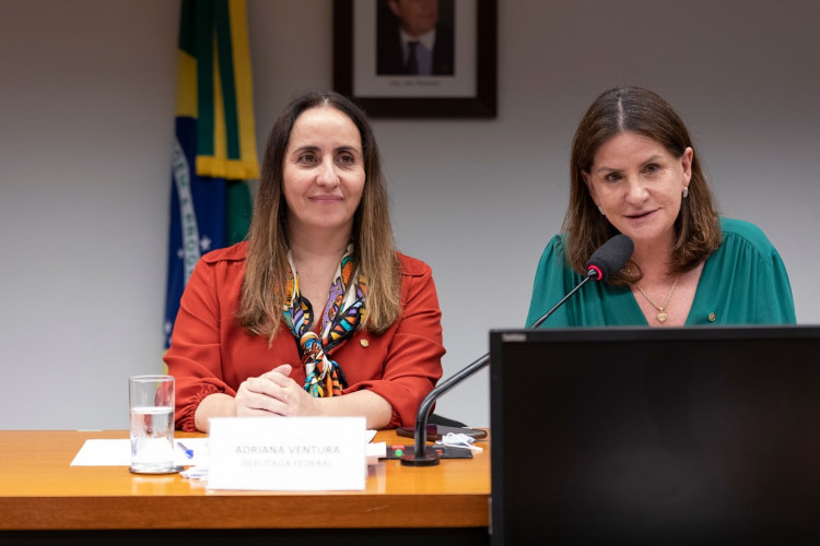 Mulheres são 58% dos empreendedores que trabalham com vendas diretas de produtos Mulheres são 58% dos empreendedores que trabalham com vendas diretas de produtos