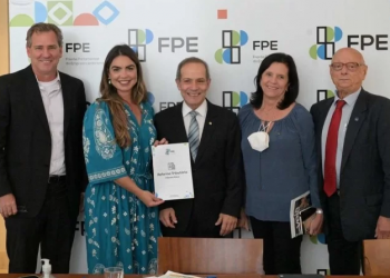 Reforma tributária: Frente Parlamentar discute criação de imposto único