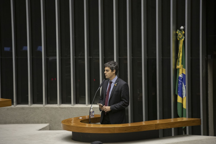 Câmara encerra votação e PEC que dispensa gasto mínimo com educação em 2020/21 Câmara encerra votação e PEC que dispensa gasto mínimo com educação em 2020/21