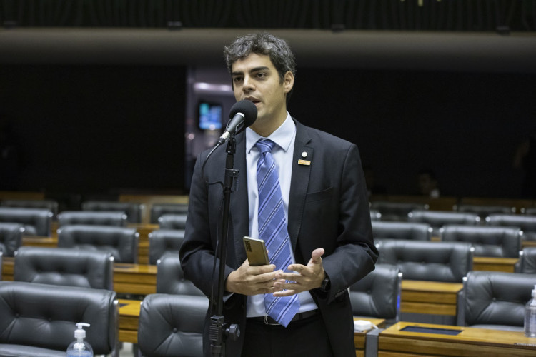 Congresso autoriza governo a doar bens a empresas privadas até três meses antes da eleição Congresso autoriza governo a doar bens a empresas privadas até três meses antes da eleição