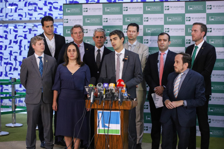 Bancada do NOVO formaliza devolução dos recursos do Fundão Eleitoral 2022 Bancada do NOVO formaliza devolução dos recursos do Fundão Eleitoral 2022