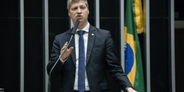 Deputado já tem quase 100 assinaturas para pedido de CPI do Abuso de Autoridade