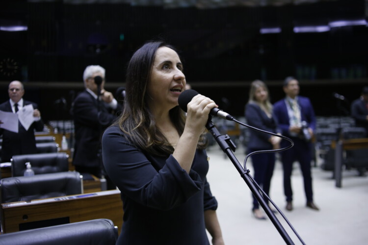 ‘O Legislativo está de joelhos para o Judiciário’