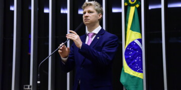 Partido NOVO entra com representação na PGR contra Lula por prevaricação, após episódio sobre Moro